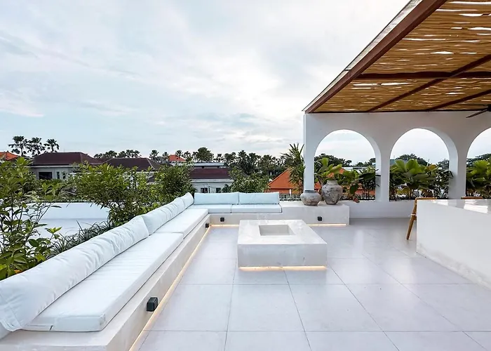 Casa Petak 11 - Luxury Haven With Jacuzzi, Rooftop & Tropical Vibes In Pererenan * Canggu