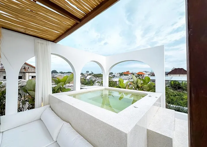 Villa Casa Petak 11 - Luxury Haven With Jacuzzi, Rooftop & Tropical Vibes In Pererenan Canggu